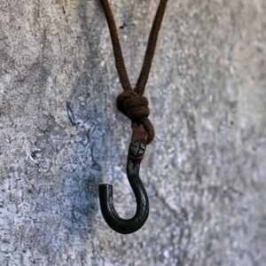 VINTAGE Abercrombie & Fitch leather necklace - RARE